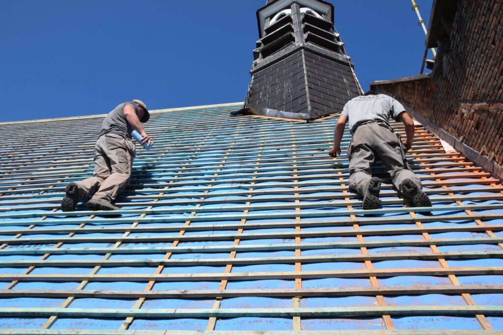 
Claes dakwerken renovatie kerk