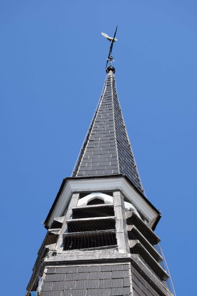 
Claes dakwerken renovatie kerk