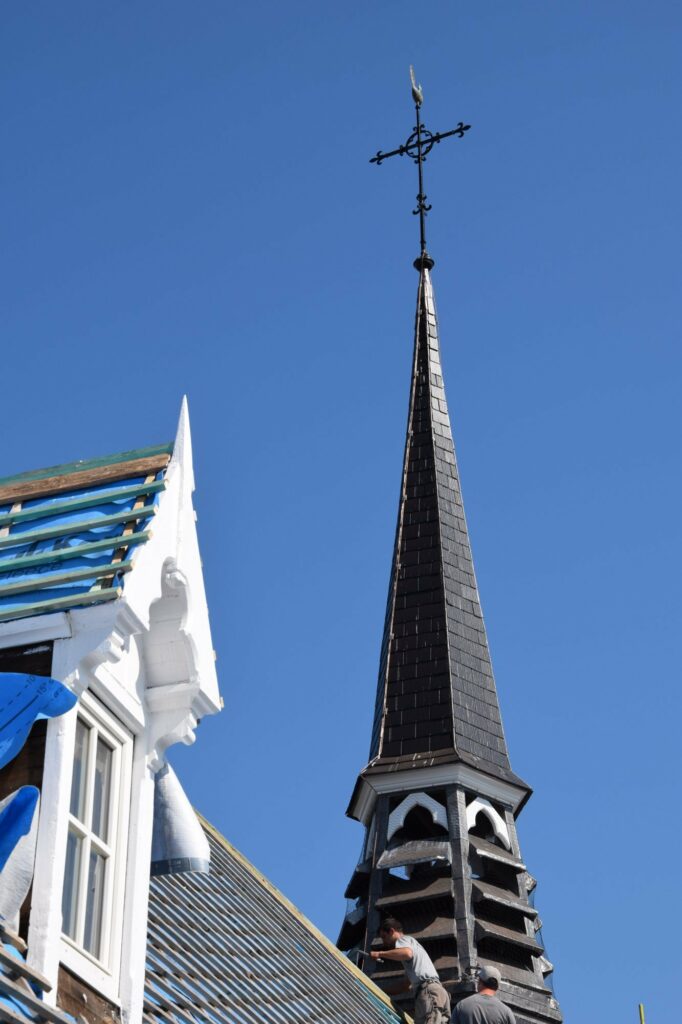 
												Claes dakwerken renovatie kerk