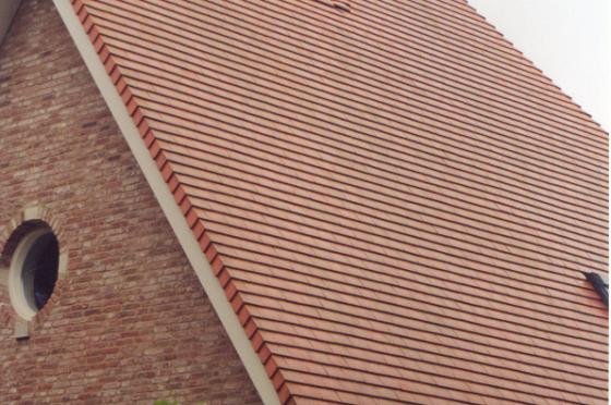 
Claes dakwerken tegelpan rood