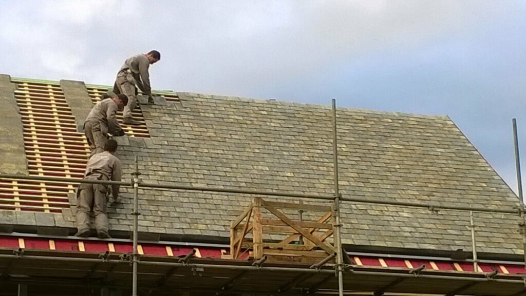 
Claes dakwerken dak- en gevelbekleding realisatie