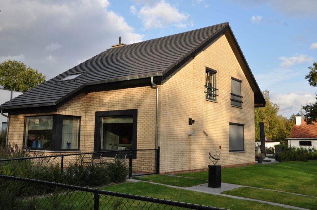 
												Claesdakwerken renovatie realisatie huis